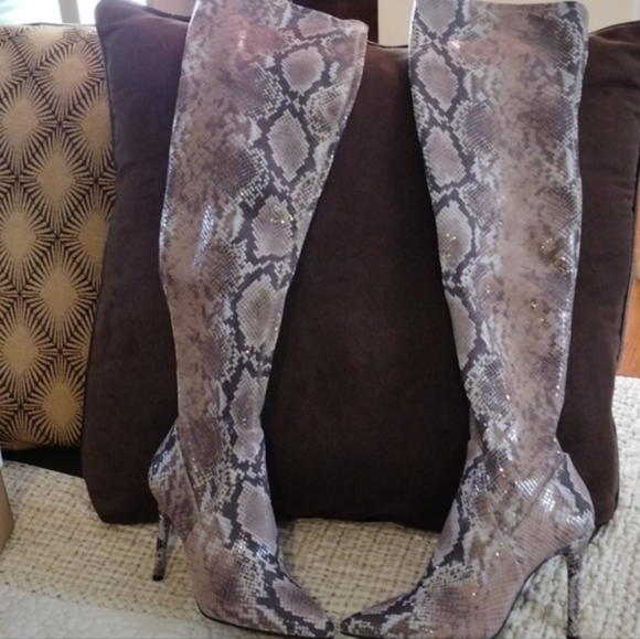 Jessica Simpson Over The Knee Boots 🤩 - Picture 2 of 7